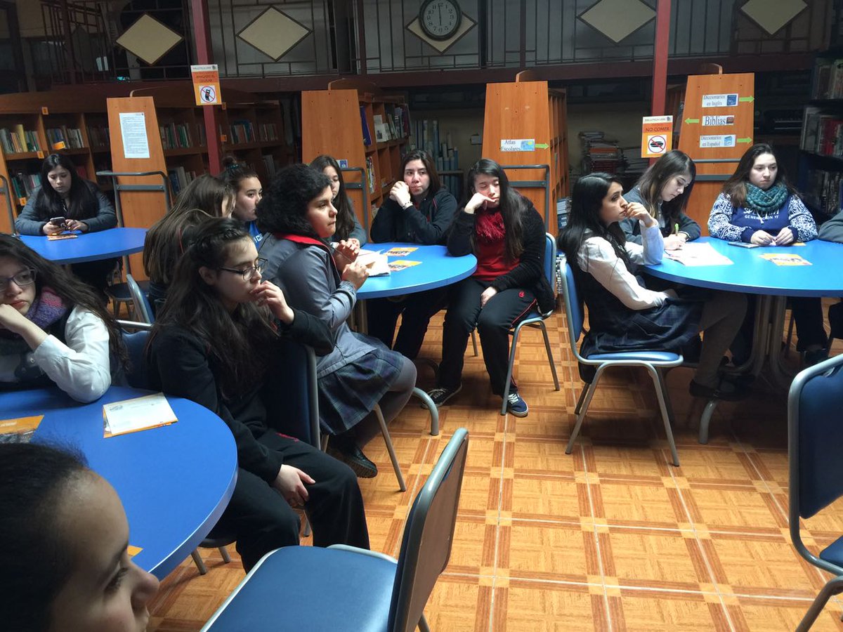 RSH_XII's tweet photo. Charla Liceo Maria Mazzarello de Puerto Natales #RegistroSocial #natales https://t.co/ofXdQ5ALGc