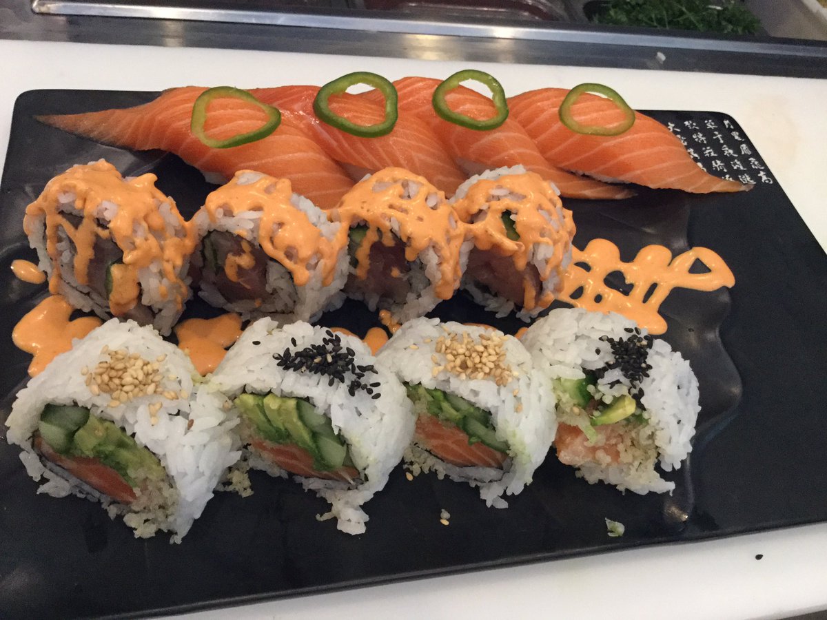 VerywellSeido's tweet photo. Salmon sushi, Spicy tuna and Black &amp; White roll

I hope you like it! Hahaha

https://t.co/tQ1hPhe3lq