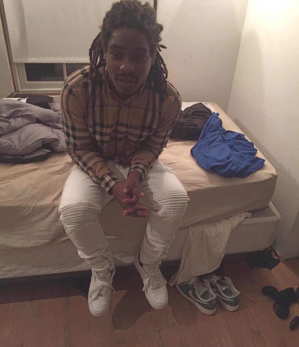 JuJu25HourNigga's tweet photo. #JustCooling #TrynaKeepMyMindOffShit https://t.co/zHhyTM5BRa