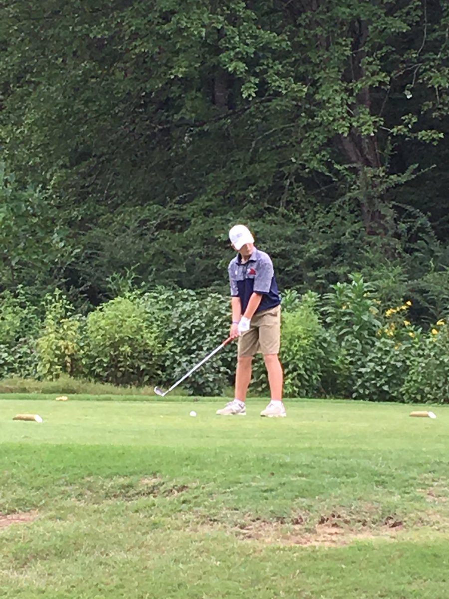 CoachStecker's tweet photo. Bryce Murphy sticks his tee shot close and two putts to par hole 7. #parisgood https://t.co/T2vLtWDO0U
