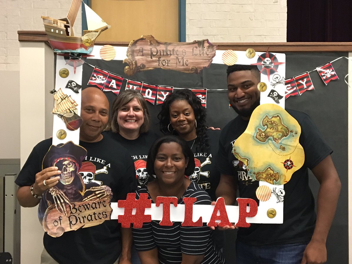 Mitchell_Elem's tweet photo. Awesome Ancillary Crew! @SouthArea_HISD @TeamHISD #bettertogether #TLAP_JCM https://t.co/nSkN1ljbbT