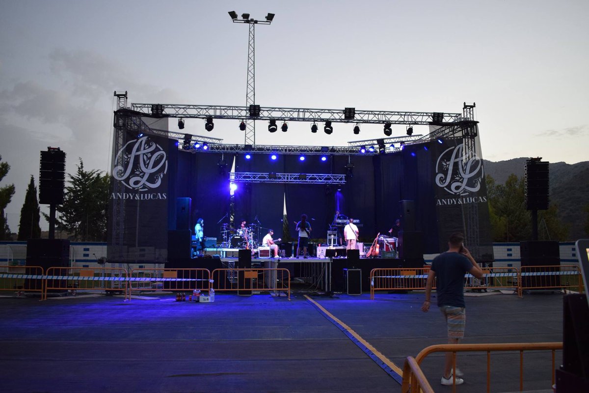 BlasterSound1's tweet photo. Gran escenario para grandes artistas como sois los dos @_AndyyLucas_ https://t.co/6cP6aJZNBY