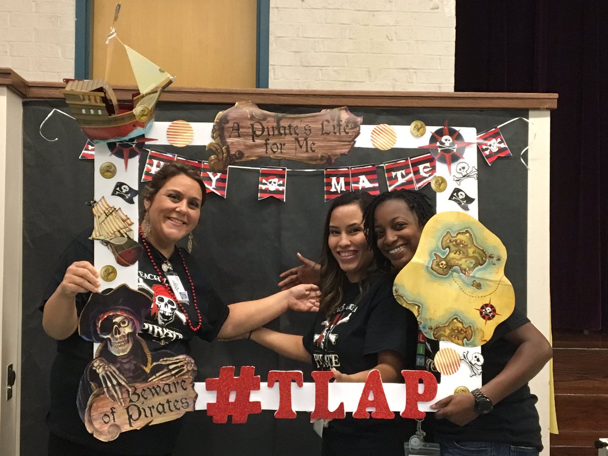 Mitchell_Elem's tweet photo. Career Pathways minus 1.. but they kept her spot! New pic coming soon! #TLAP_JCM @SouthArea_HISD @AngieMiranda21 @erick_pruitt https://t.co/oeEiMqr9Qb