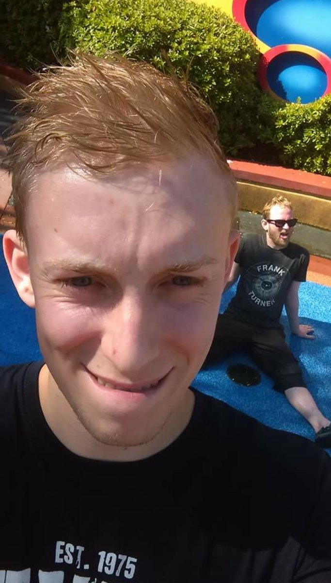 IainGordonNo9's tweet photo. @UniversalORL Sitting in the fountain after 5 times on Popeye with @adamb93 #waterhour https://t.co/y4CVntRhSu