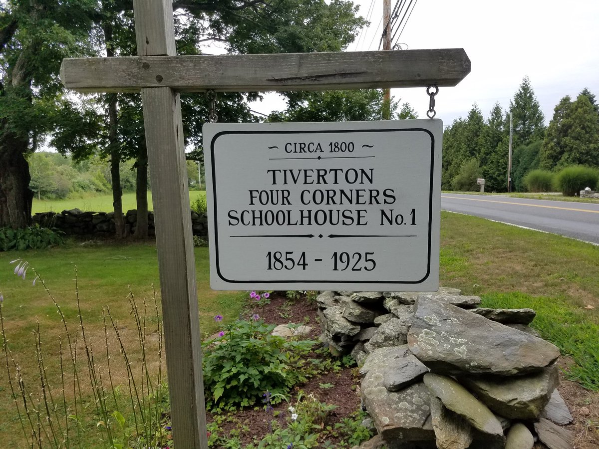 BrightSide_RI's tweet photo. Tiverton #RI's old Schoolhouse #1 was built in early 1800s &amp; is now a cottage available for vacation rentals. Neat! https://t.co/QOD6ZtPEZX https://t.co/0jzG1c1WQR