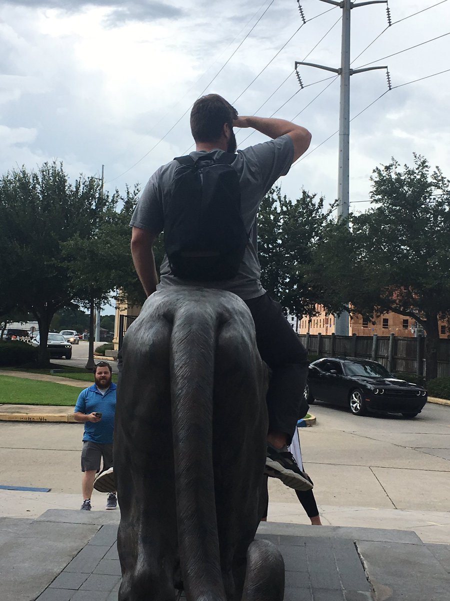 bigahickey's tweet photo. @TBob53 Or as I see it... #TwoAsses https://t.co/LE4kvUSI9E