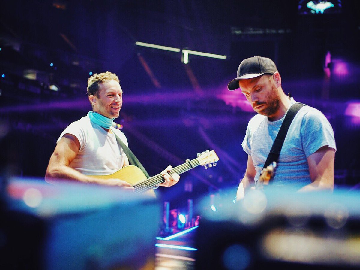 Something brand new and beautiful at soundcheck.
#ColdplayKansasCity
R42