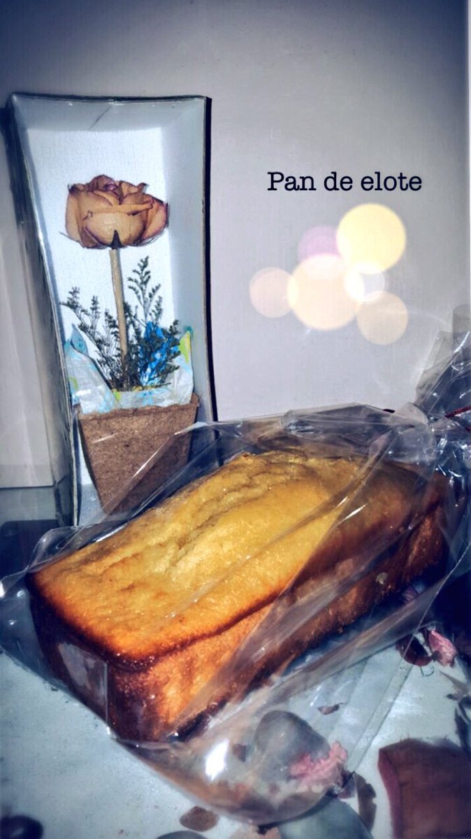 DotfhiC's tweet photo. @LaNueva_DF pan de elote casero $80 ideal para regalar https://t.co/MrfgOklC3q