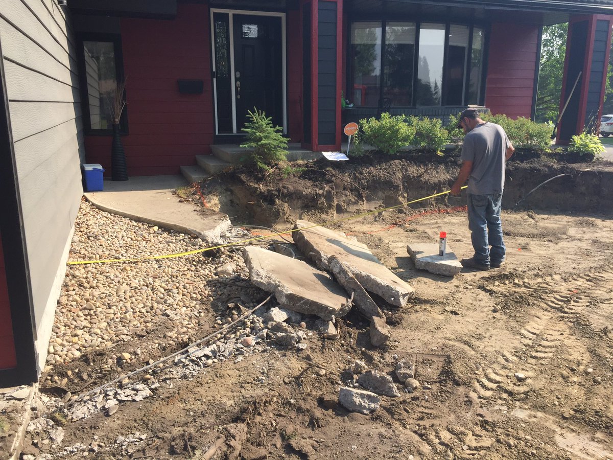 CityGreenYYC's tweet photo. Excavation Day. #landscaping #thefan960 #yyc #contest https://t.co/S8zuOC4sT4