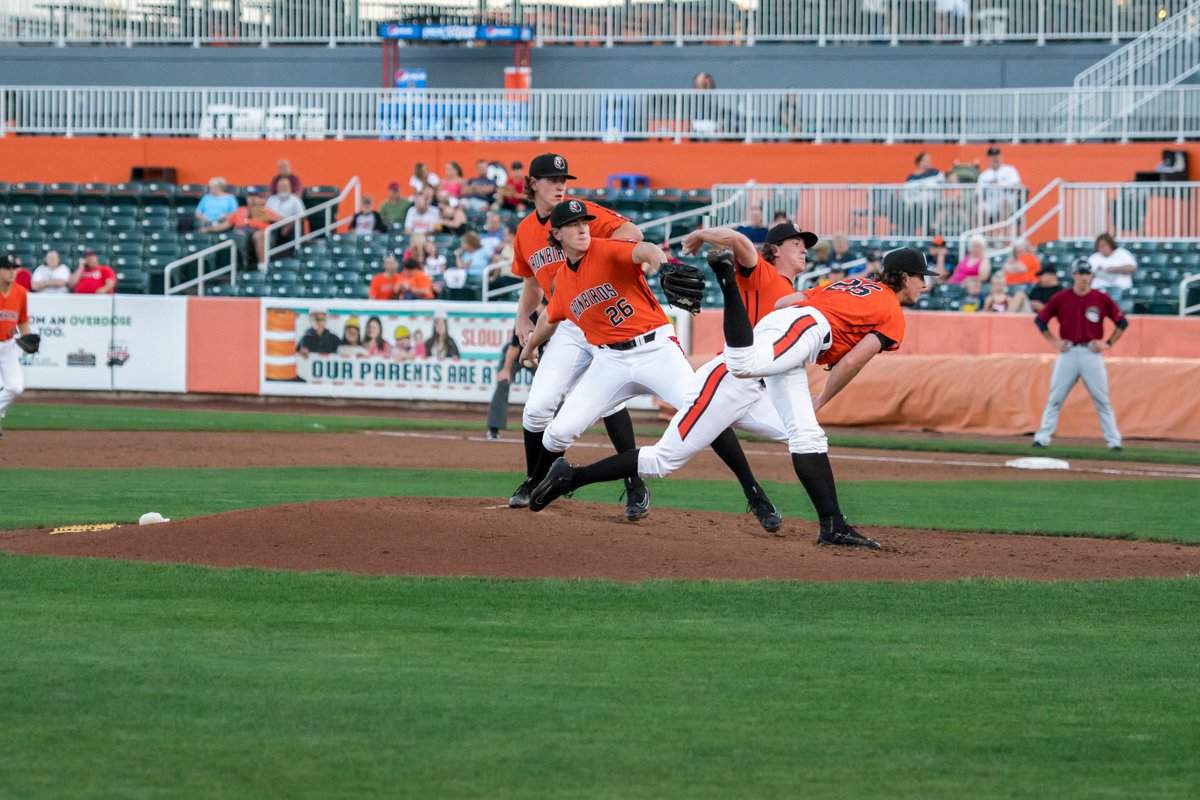 K_Dentry's tweet photo. Goofing around with some photos of @BigMike0015.  @IronBirds #photoshop #photographer https://t.co/Ruc4kjoFbV