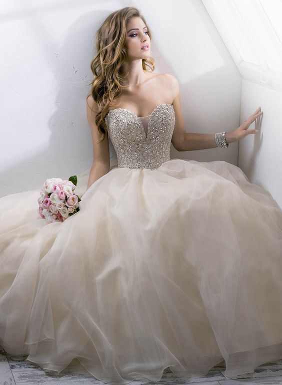 boutique_aloha's tweet photo. 👰💕 https://t.co/iSlhjGySRw