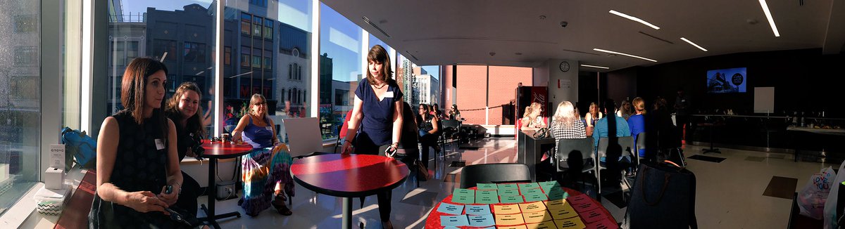 LadiesThatUXLDT's tweet image. Getting ready for a fun evening at @FanshaweDT 😊😊 #Ldnont #ldntech #fanshawe #design #ux #ui