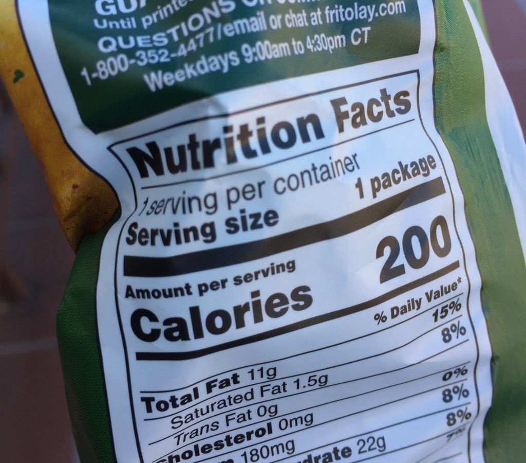 tracybwrites's tweet photo. Giant fonts make it so I can no longer pretend I'm making good snack decisions π#healthyeating #butchips #carbs https://t.co/voE2DCU9lN