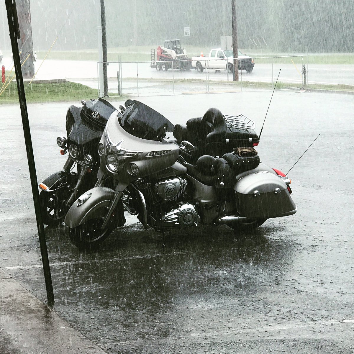 RobertDavidHig2's tweet photo. When you're stuck in the rain... Let's ride... https://t.co/yOx9UlAE0P