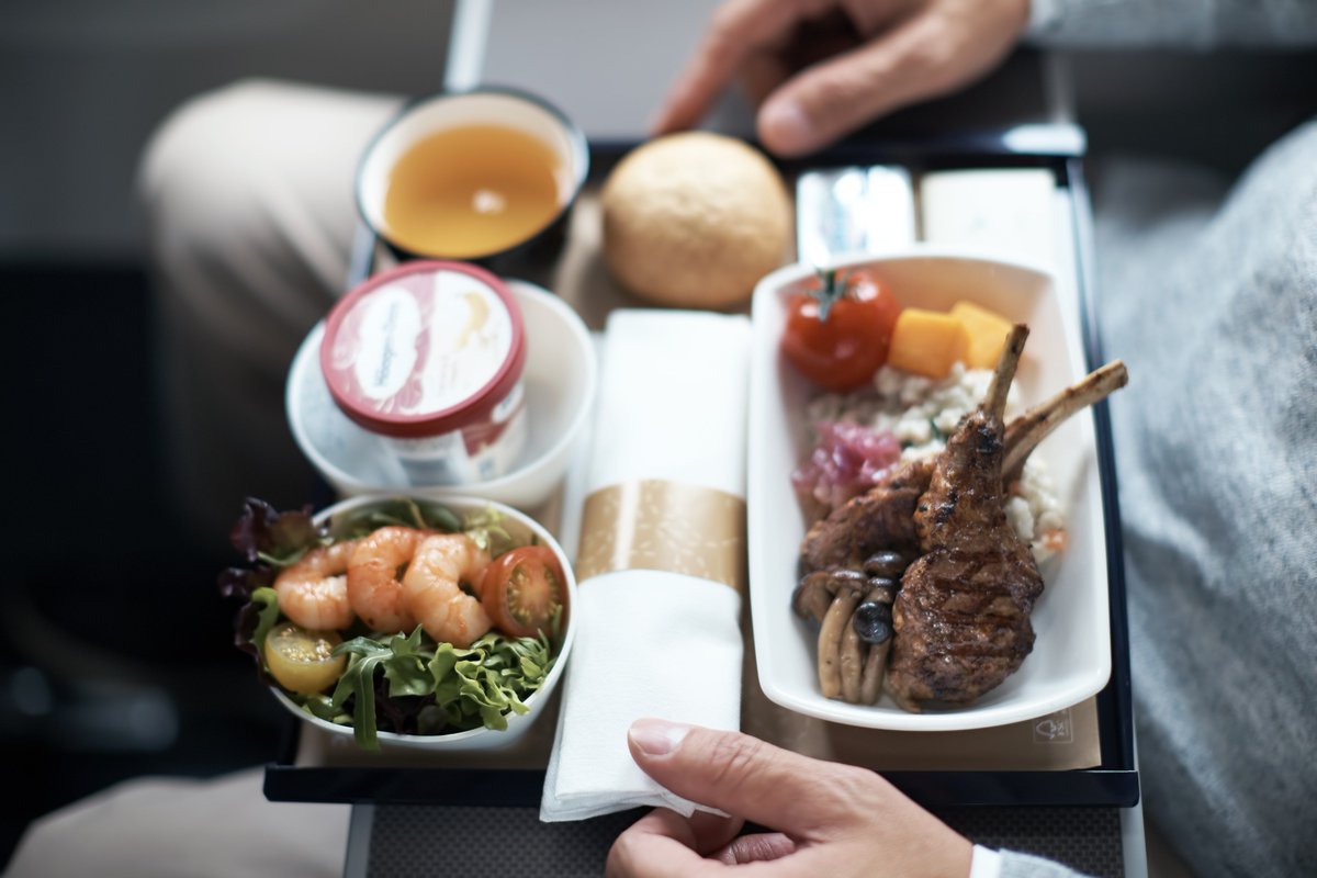 Cathay Pacific US tweet media