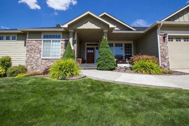 SpokaneHouse4U's tweet photo. #SouthHill #Spokane #SpokaneRE Rancher!Check this out! Beautiful Home! https://t.co/W2sU3NxsYm Will be "THE ONE" that got away! #Washington https://t.co/1MhhrFvdmd
