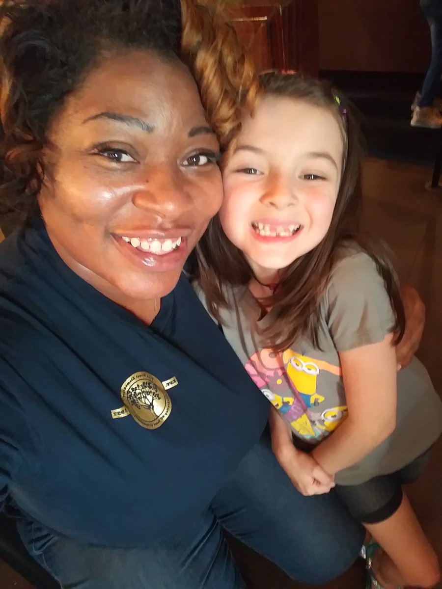JanareauMurray's tweet photo. @PSERoadrunners @Zaxbys Spirit Night❤❤#3rdgrade #Rm306 #Food #Family https://t.co/iHKm3k2MWH