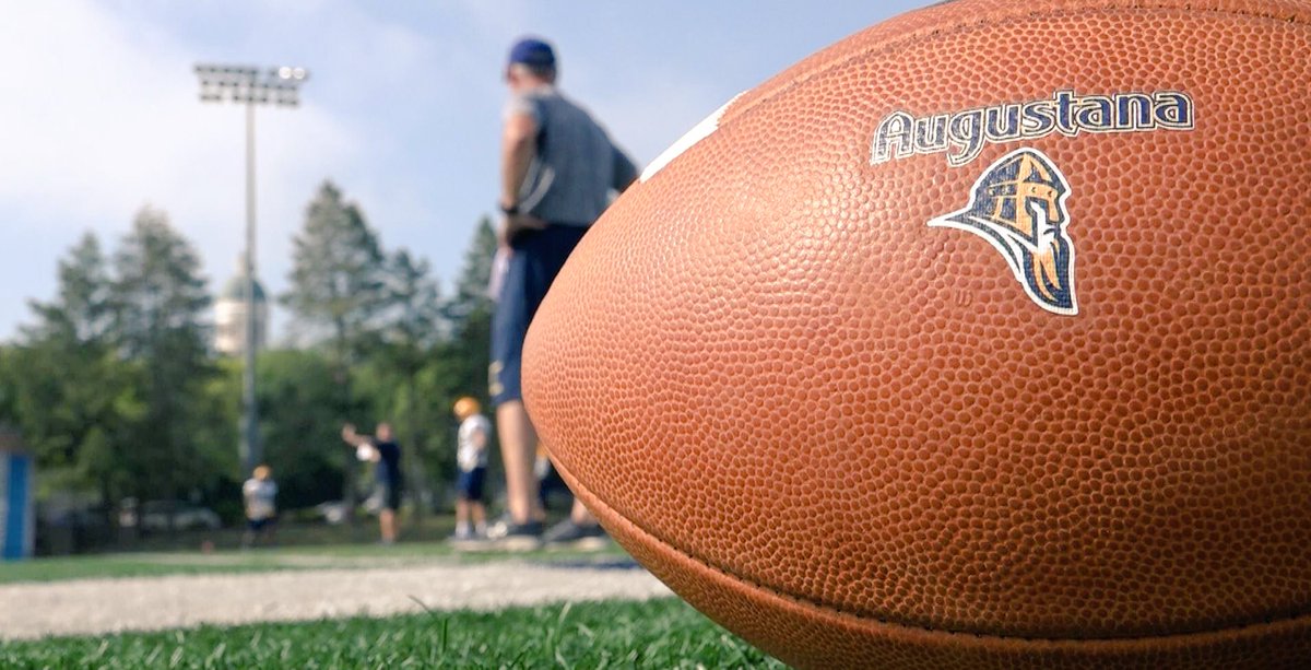 HeyItsGregA's tweet photo. Stopped by Augustana football practice &amp; media day today.  Working on a few projects for them...stay tuned! #TheAugieWay #EarnTheScript https://t.co/wvgoFA0Dib