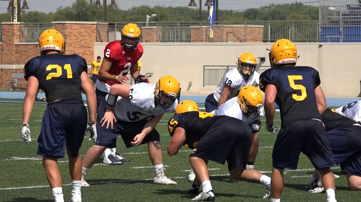 HeyItsGregA's tweet photo. Stopped by Augustana football practice &amp; media day today.  Working on a few projects for them...stay tuned! #TheAugieWay #EarnTheScript https://t.co/wvgoFA0Dib