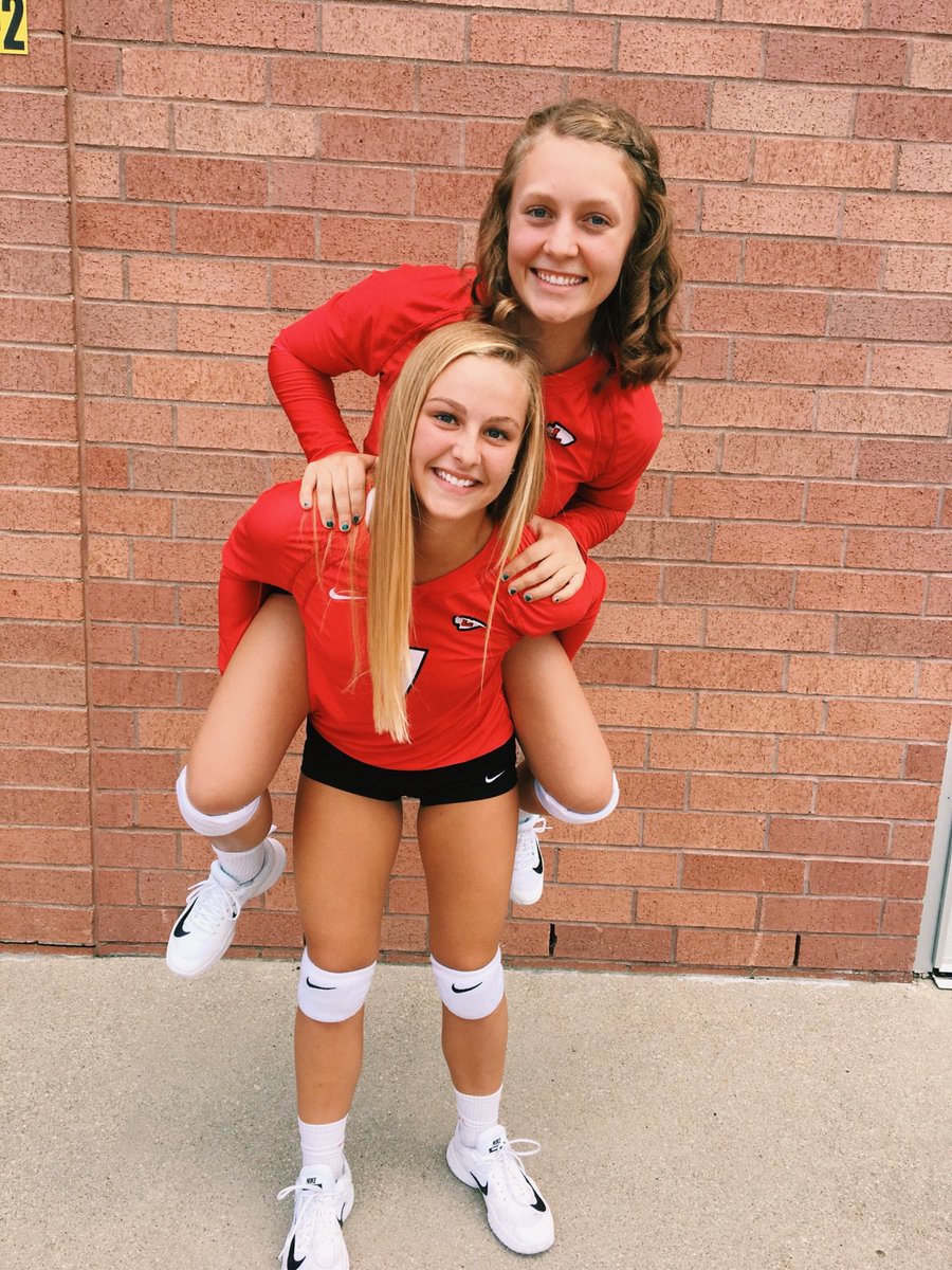 battle4cbattle's tweet photo. @JoslynnBattle put 2017 Conference Championship on the Red Arrow Banner for Vball. #winthewhite https://t.co/qvfKS1FwdR