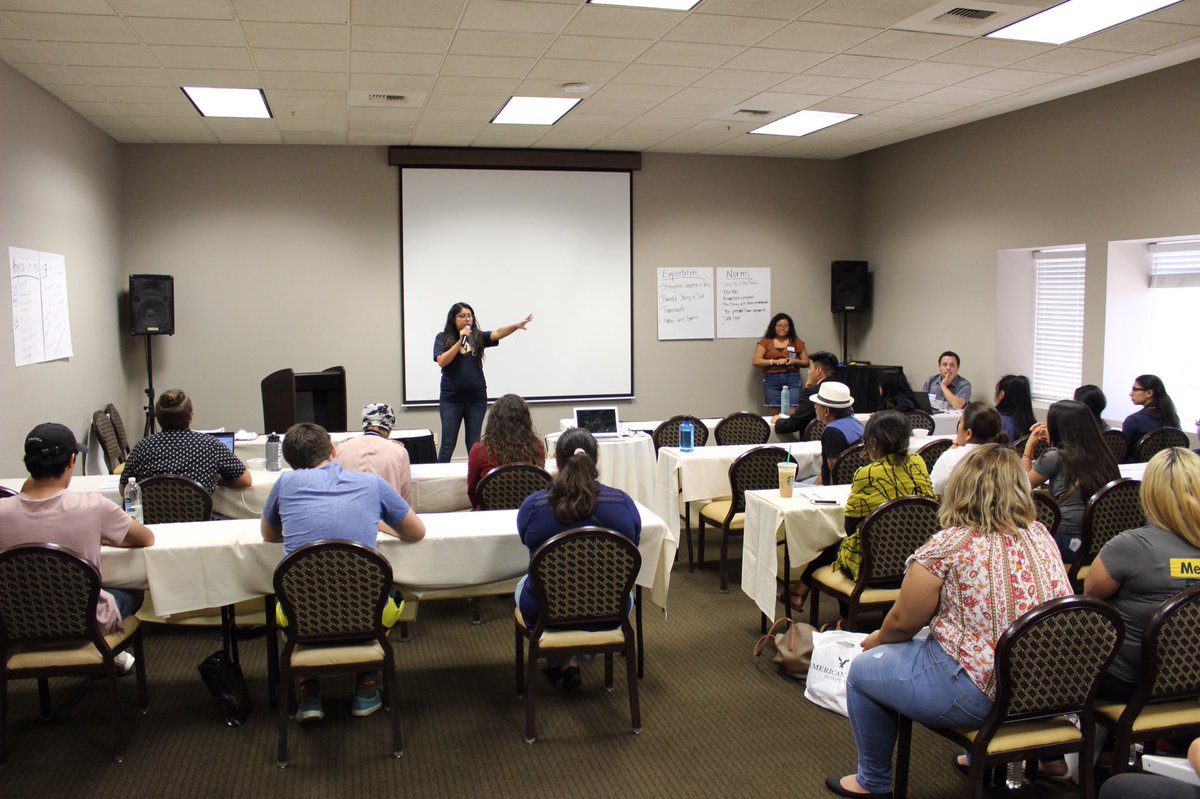 DulceValenciaS's tweet photo. Movement Building Training underway here in Las Vegas! #MBT2017 https://t.co/Amtf7jNmiU