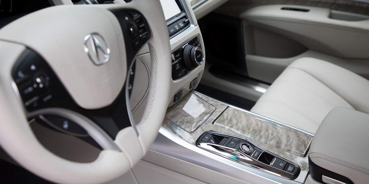 Acura's tweet photo. Par for the Concours. The new 2018 #RLX Sport Hybrid makes its debut at one of auto’s most prestigious events -#MontereyCarWeek. https://t.co/9h35UJIwkO