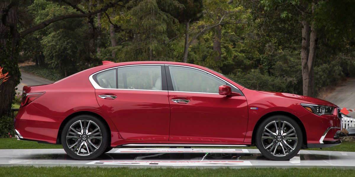 Acura's tweet photo. Par for the Concours. The new 2018 #RLX Sport Hybrid makes its debut at one of auto’s most prestigious events -#MontereyCarWeek. https://t.co/9h35UJIwkO