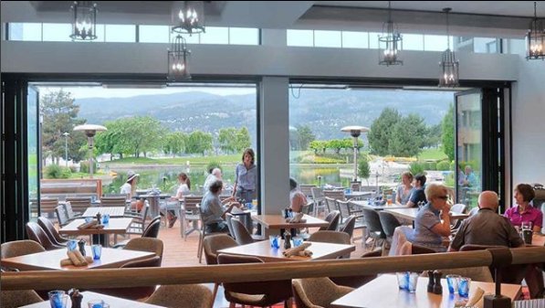 FreshTAP's tweet image. Wine-On-Tap + Okanagan Views = ❤️
Our friends at @oakandcru know that things taste better on the patio
#wineontap #bcwines