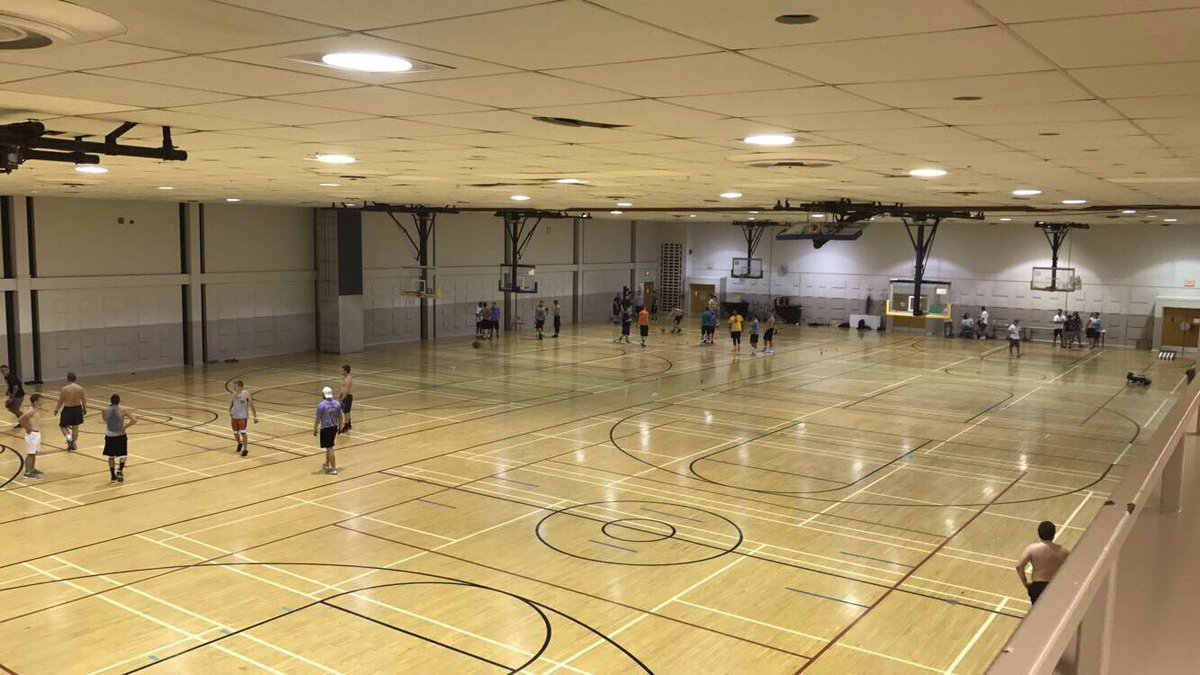 SAE_KyGamma's tweet photo. As expected, intramural day in Laughlin Gym went great! https://t.co/W2DVsTVRZd