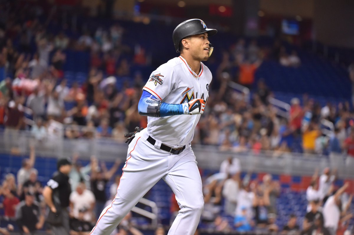 BleacherReport's tweet photo. He can’t be stopped.

Giancarlo Stanton just homered in his SIXTH straight game 💪 https://t.co/yo5OB47DPh