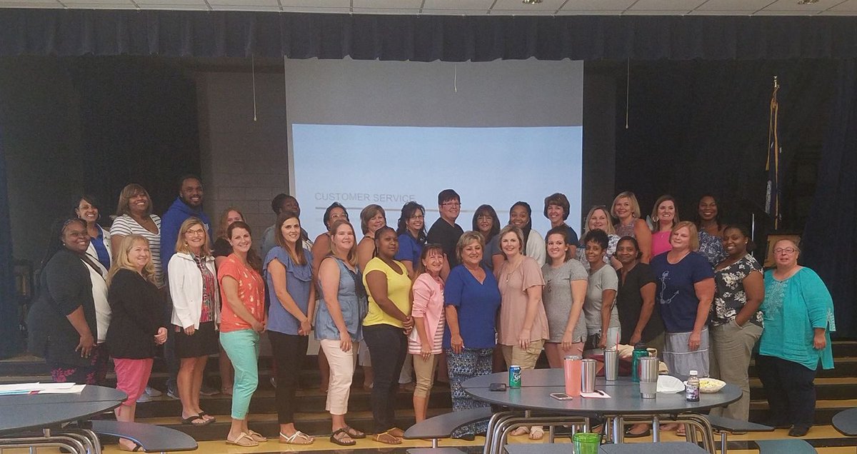 PontiacElem's tweet photo. Introducing the premier support staff! Ready to Fuel the Flame this year at Pontiac! #mindsetmatters #premieryear https://t.co/rDWFTv7BQz