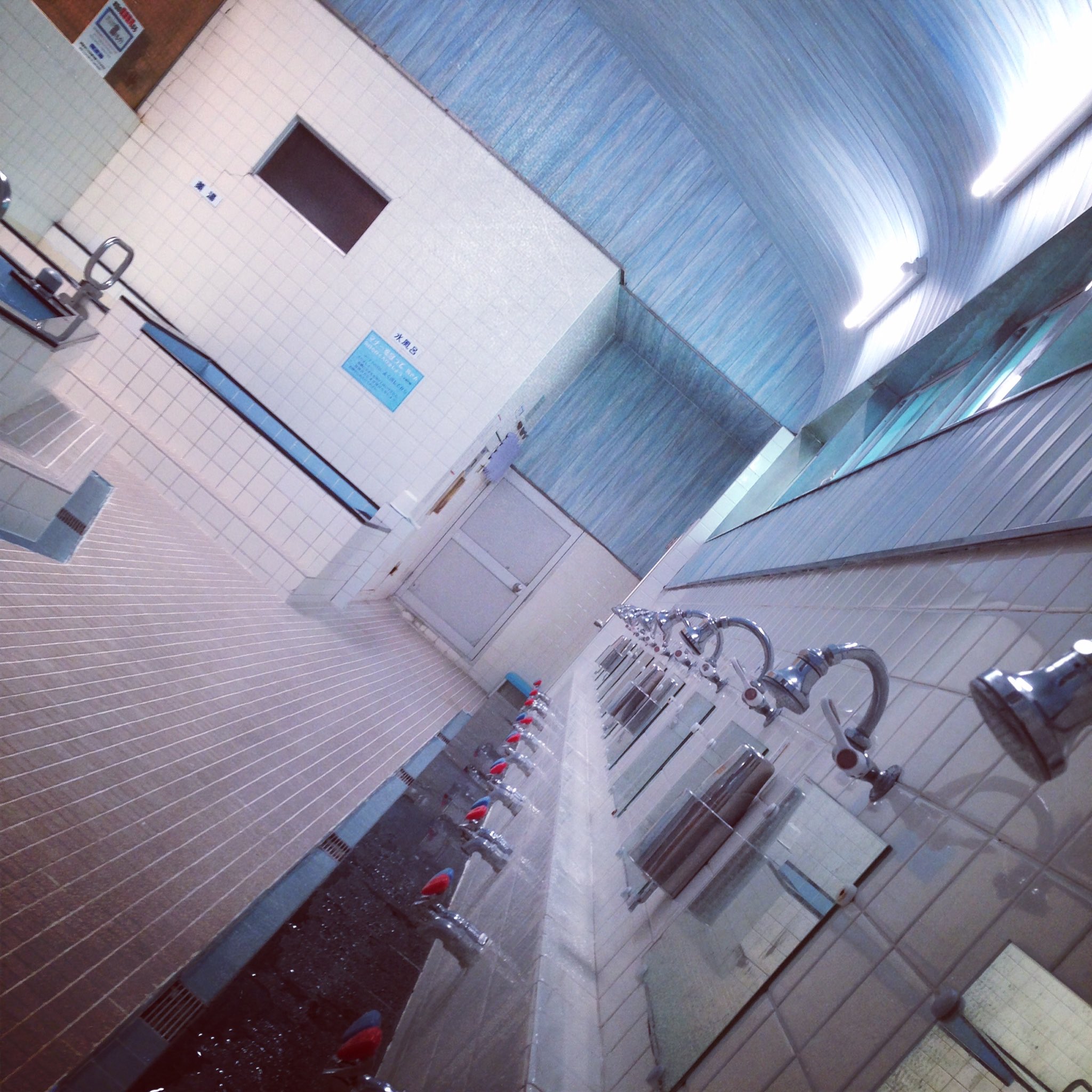 とくしま銭湯 昭和湯 徳島市の阿波踊りも終わり いつもの日常の空気感が漂ってます 笑 昭和湯も本日より通常営業 変わらずお湯を沸かし続けます 銭湯 サウナ 昭和湯 徳島 津田 阿波踊りも終わり