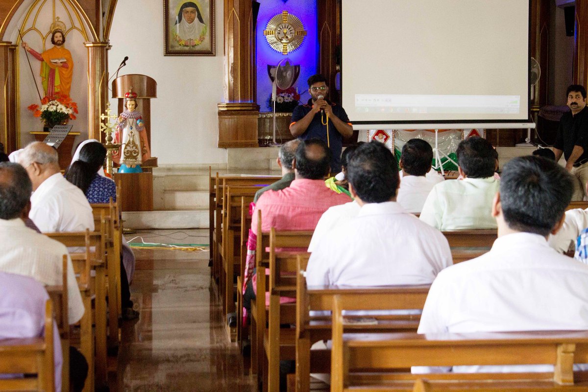 KalyanDiocese's tweet photo. #DioCom held at #StThomas #Church #Borivali.
#KMC #Digitalkalyan #KalyanDiocese #MediaMissionary #SyroMalabar #IndianCatholic #Catholic https://t.co/6pVLpXtZCK