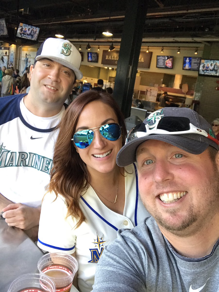 AdamDeck98's tweet photo. Another day, another game. Go mariners! #WhereIRoot #Mariners40 #itsnotoveryet https://t.co/f4ewE6yZai