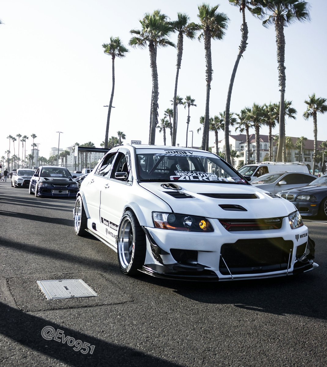 evo951's tweet photo. 🌴🌞 #evo951 https://t.co/gDTjm6L9XW