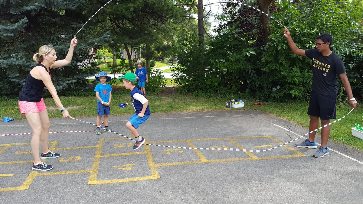 jawbreakers2017's tweet image. The @jawbreakers2017 and @Sourkeys2017 had a BLAST during Jump Rope for Kids @banburykidscamp - There was even a counsellor &apos;jump off&apos;!!