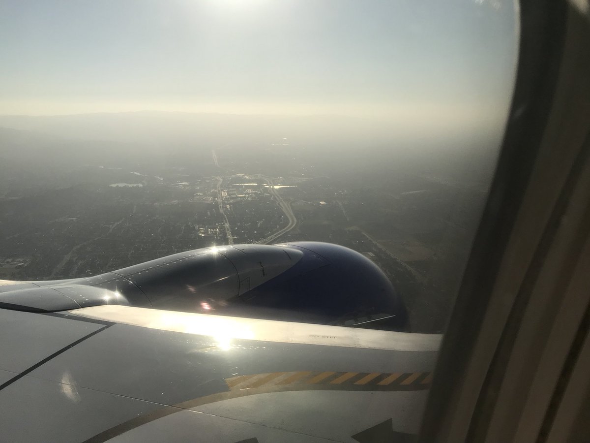 barrysaik's tweet image. Thanks @SouthwestAir for 3000 pts, but that’s Silicon Valley down there - you can hire people there than can fix your software!