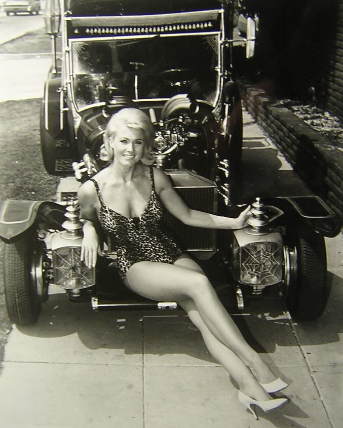 Happy birthday to Pat Priest - the weird one, Marilyn, from my all-time favourite show, The Munsters. 