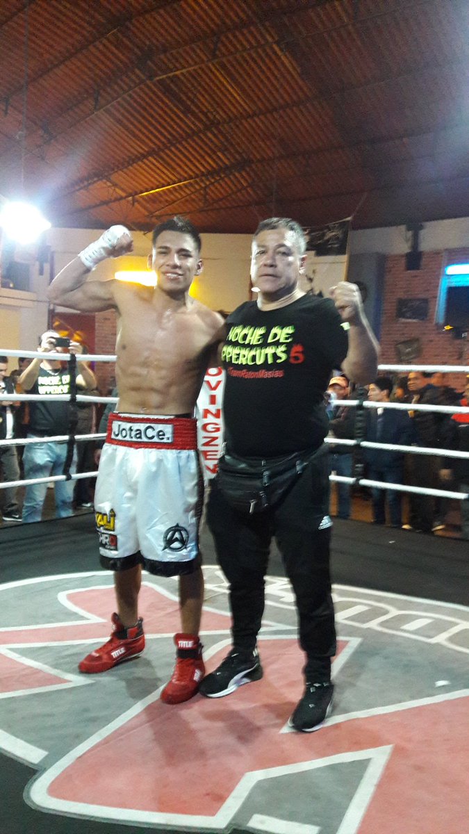 PERUMASIAS's tweet photo. Sin duda alguna Jhon Jhon Centeno Ganador indiscitible del combate https://t.co/AMsEYSaPcz