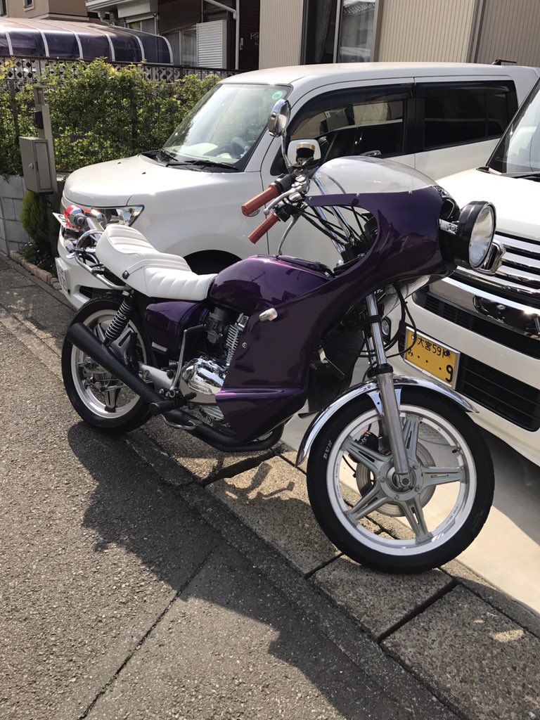 hawk2babu250's tweet photo. バブ 
ホーク Ⅱ
スーパーホーク
売ります
一括48万
値下げ交渉ありです！
赤の三段シートもあります
不具合はバッテリーだけで充電すれば使えると思います。普段はキック付きなので支障はないです。
早急取引です！ https://t.co/oTAVHUW6Ll