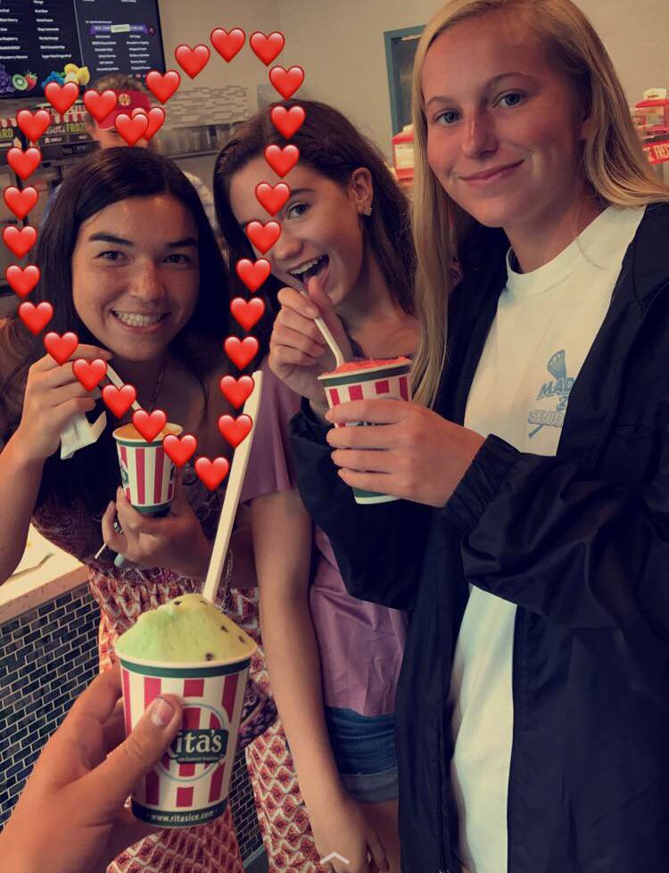 margaretcd16's tweet photo. Happy birthday laurel💕❤️😚🏑👑 love u lots and hope your day was great !! https://t.co/YHVoGcHK7R