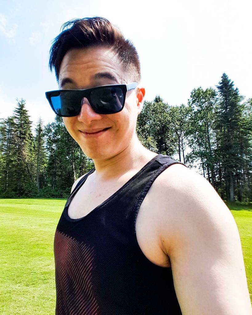 RYKHOMUSIC's tweet photo. Summer morning work outs aren't complete without shades 😎
.
.
.
.
.
#FriedrickRyan #newsingle #singer #recordingar… https://t.co/btNKqdl9yZ https://t.co/ZmMx3rtoRr
