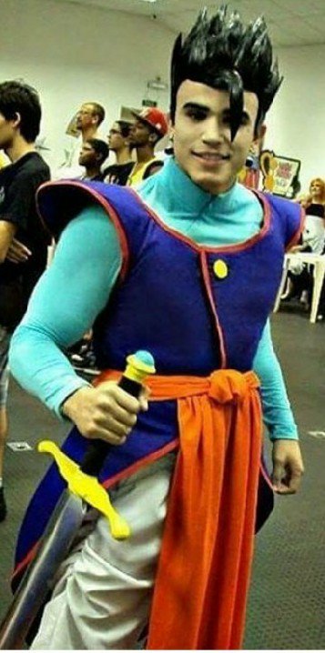 Chicas si el fuera el verdadero GOHAN, quién quiere ser su Videl? Dejen sus datos o fotos. Saludos de la voz de GOHAN #PasionPorElDoblaje