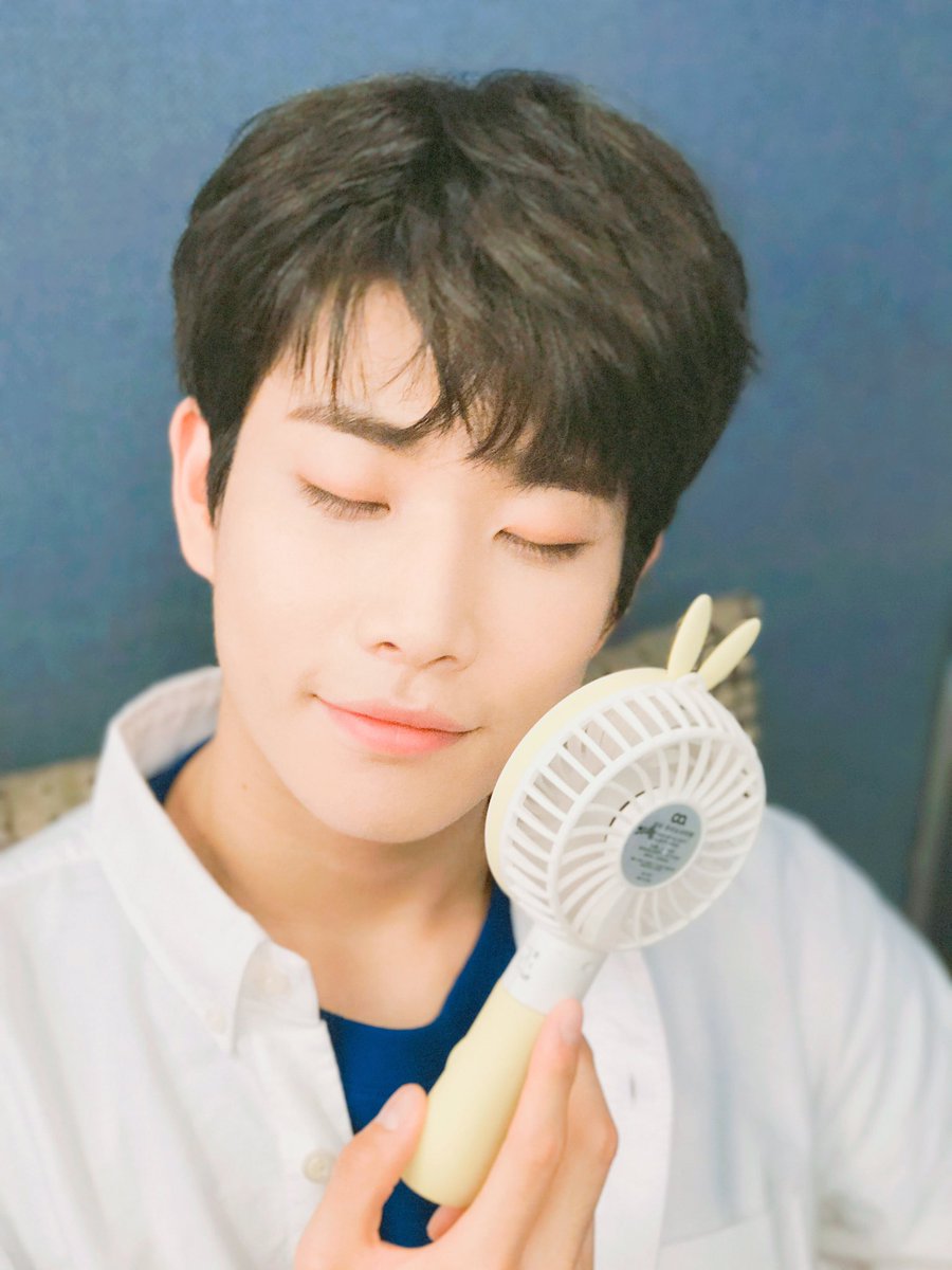 ASTROXAROHA22's tweet photo. On scene photo number three
Cutie eldest MJ Hyung💕
#JinJak #ASTRO #OnScenePhoto #Hyungnim
@Shinning_Astro #MJ https://t.co/4eQ2q4Oxum