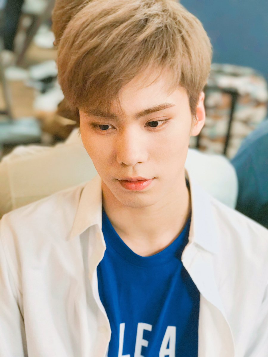 ASTROXAROHA22's tweet photo. On scene photo number five
5th eldest Rocky💕
#JinJak #ASTRO #OnScenePhoto #RockySwag
@Shinning_Astro #ROCKY https://t.co/EFO2QW2XlQ