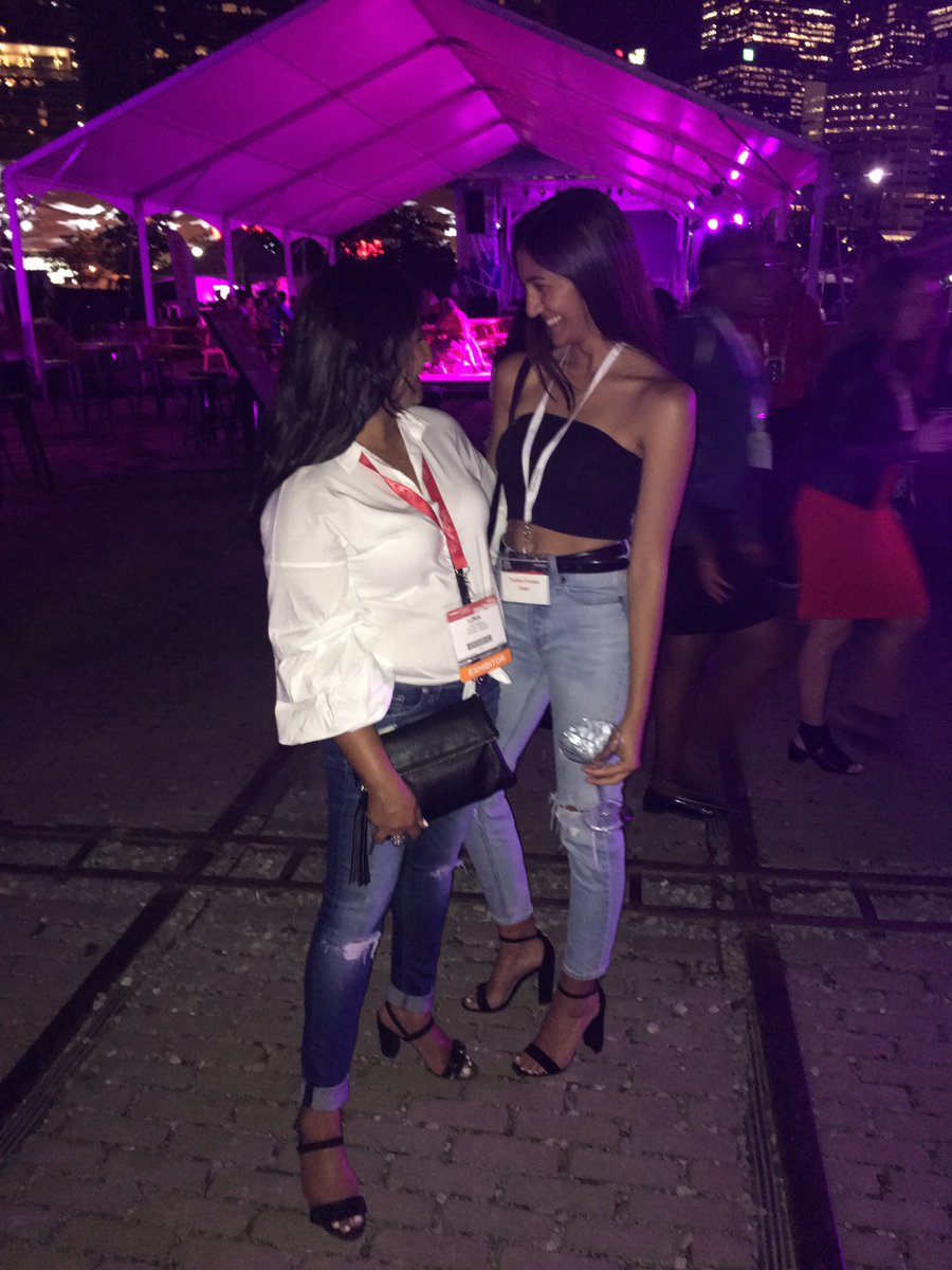 linainthe6's tweet photo. That ah ha moment when your daughter finally knows what mommy does for a living!! @meetintoronto @ASAEannual #ASAE2017  #toronto https://t.co/n0rbqUQc3k