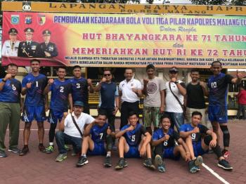 resmlgofficial's tweet photo. Polsek Singosari Garang di Lapangan https://t.co/QNjBzsFbqy https://t.co/yNBbS9etMA