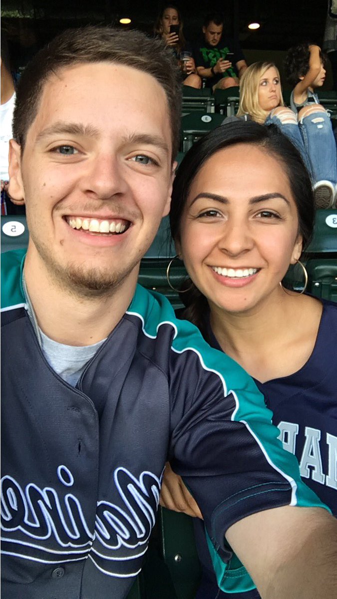 MindblowingBS's tweet photo. First game all year with this beauty! LETS WIN THIS @Mariners βΎοΈ@ROOTSPORTS_NW #Howweroot #RootTogether #WinTogether https://t.co/oZA0ftQufD