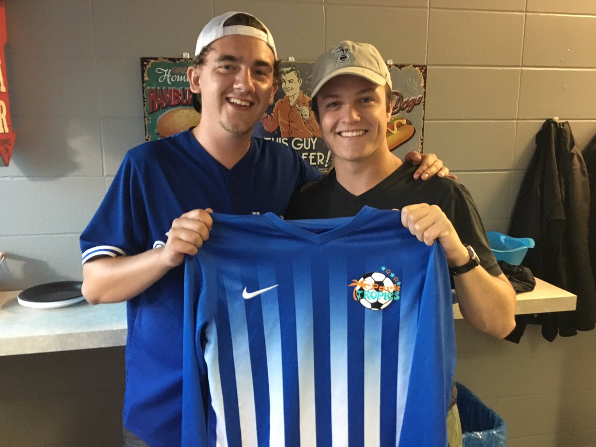 ParkTropics's tweet image. WE HAVE AN ANNOUNCEMENT TO MAKE! We are proud to announce the signing of @danderson96! He's literally never played before, gonna be great!