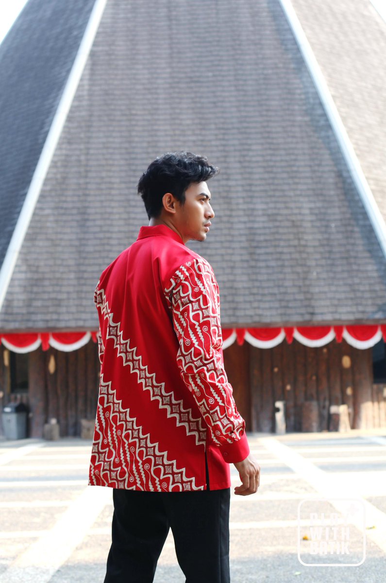 PlaywithbatikID's tweet photo. #BatikItuDitulis #BatikItuDicap #playwithbatik 👆 This collection only available at Sogo Plaza Senayan Level 3. 
Save Our Culture! https://t.co/Ozx1Hk2WEf